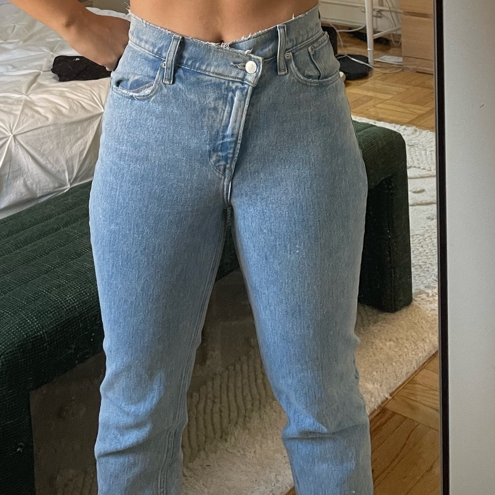 Abercrombie Crossover 90’s Ultra High Rise Straight Jeans